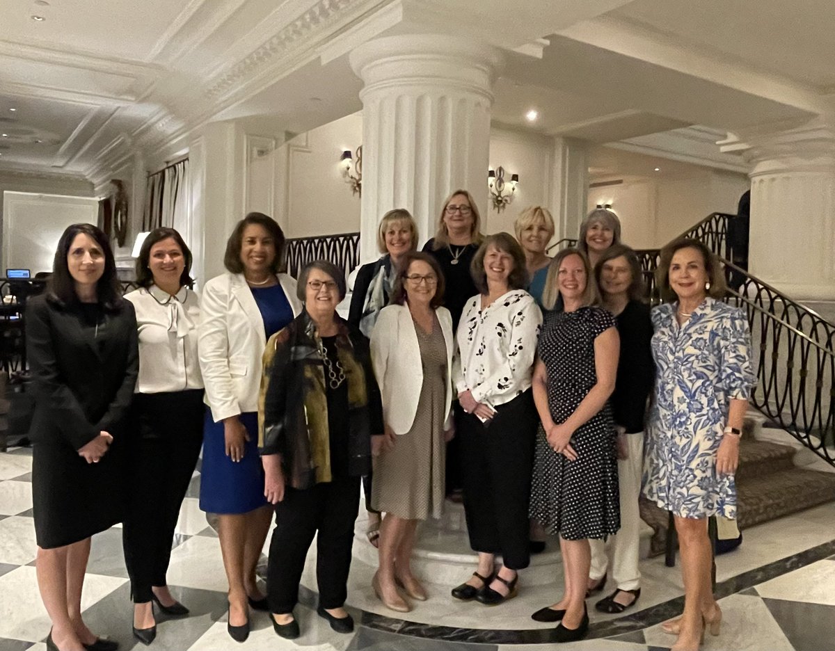 KSCourts's tweet image. Chief @Justice_Luckert, fourth from left, with other women chief justices (now or soon to be) at the Conference of Chief Justices meeting. buff.ly/3qeOC9B 
 #KSCourts #StateCourts