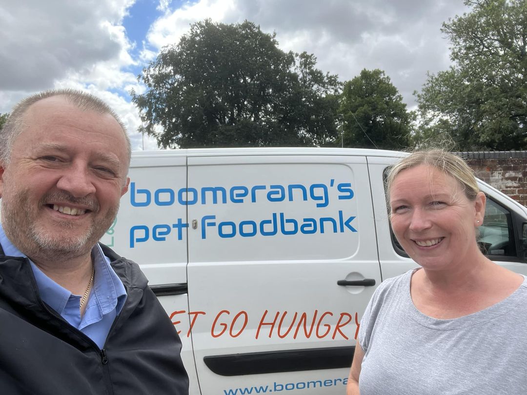 JoeMasonCB9's tweet photo. Met with Tanya Rudkin from Boomerang's Pet Foodbank in Haverhill to see if I could help with a grant using my Cllr. locality budget. For some people facing financial difficulties, their pets are the most important thing for their mental well being. Another great local charity. https://t.co/obugPtfWWH