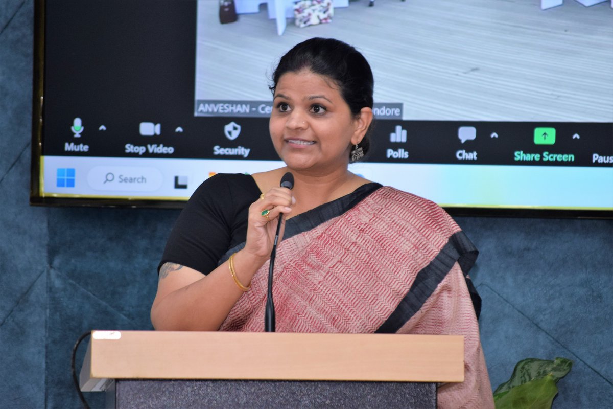 IIM_I's tweet photo. With the programme coming to a successful conclusion, Prof. @shrutigyan, the Programme Coordinator, congratulated the batch and acknowledged their unwavering dedication and enthusiastic engagement throughout this transformative journey. 
#IIMIat26 #IIMI #IIMIndore #ANVESHAN https://t.co/7mSguYYugY