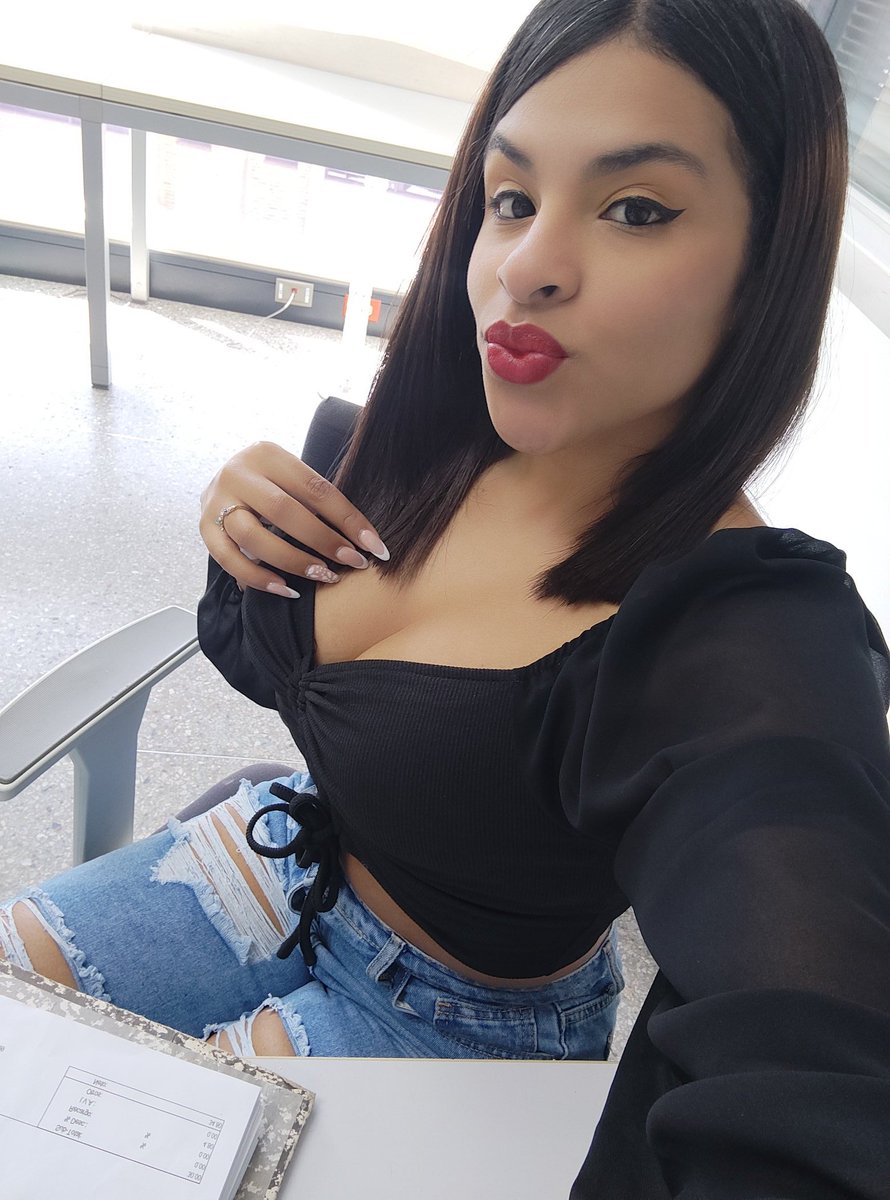 MariaGahoma's tweet photo. #FelizCumpleaños  a miiiiiii 😂😂😂🥰🥰🥰 https://t.co/JB8o6dkg2C