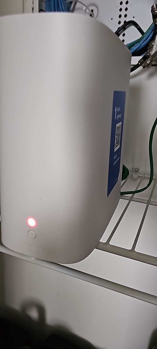 MoKnows05's tweet photo. @ATT I have had NO internet for 3 days. Support keeps running me in an endless loop... they don't have my service address but somehow have sent me the hardware to my address... everyday I am on hold for 45 mins or more... this is ridiculous... AT&amp;T needs to get it sh together! https://t.co/HEaxtEVZGx