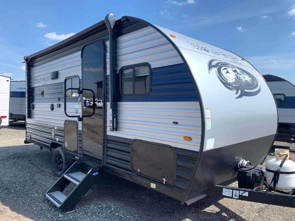 ❗2022 Wolf Pup 16BHS for $27,995 + HST!❗Single axle travel trailer, sleeps 4-5
Dry weight: 3,097 lbs | Total length: 21’ 5” | Financing weekly: $63 O.A.C.
globetrotter-rv.com/default.asp?pa… #GlobetrotterRV #Wolfpup #2022Clearance