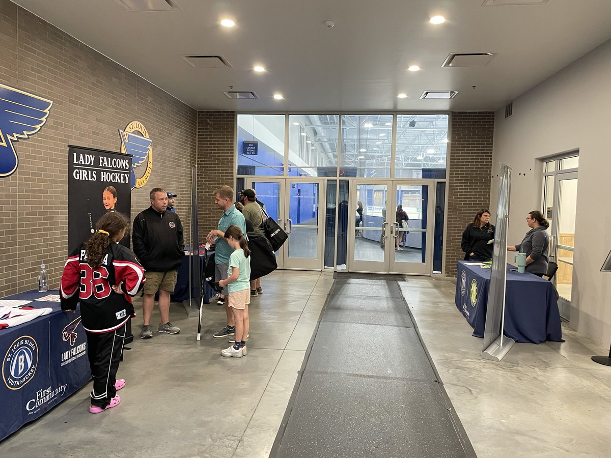 Meet the Associations Day ✅✅✅ 

Thank you <a href="/AfftonLady/">Affton Lady Liberty Hockey</a> , <a href="/StLCyclonesHky/">St. Louis Lady Cyclones</a>, &amp; <a href="/CHA_CSDHL/">Chesterfield Falcons</a> for coming out and talking to the parents about your clubs!!! 

#GrowGirlsHockey