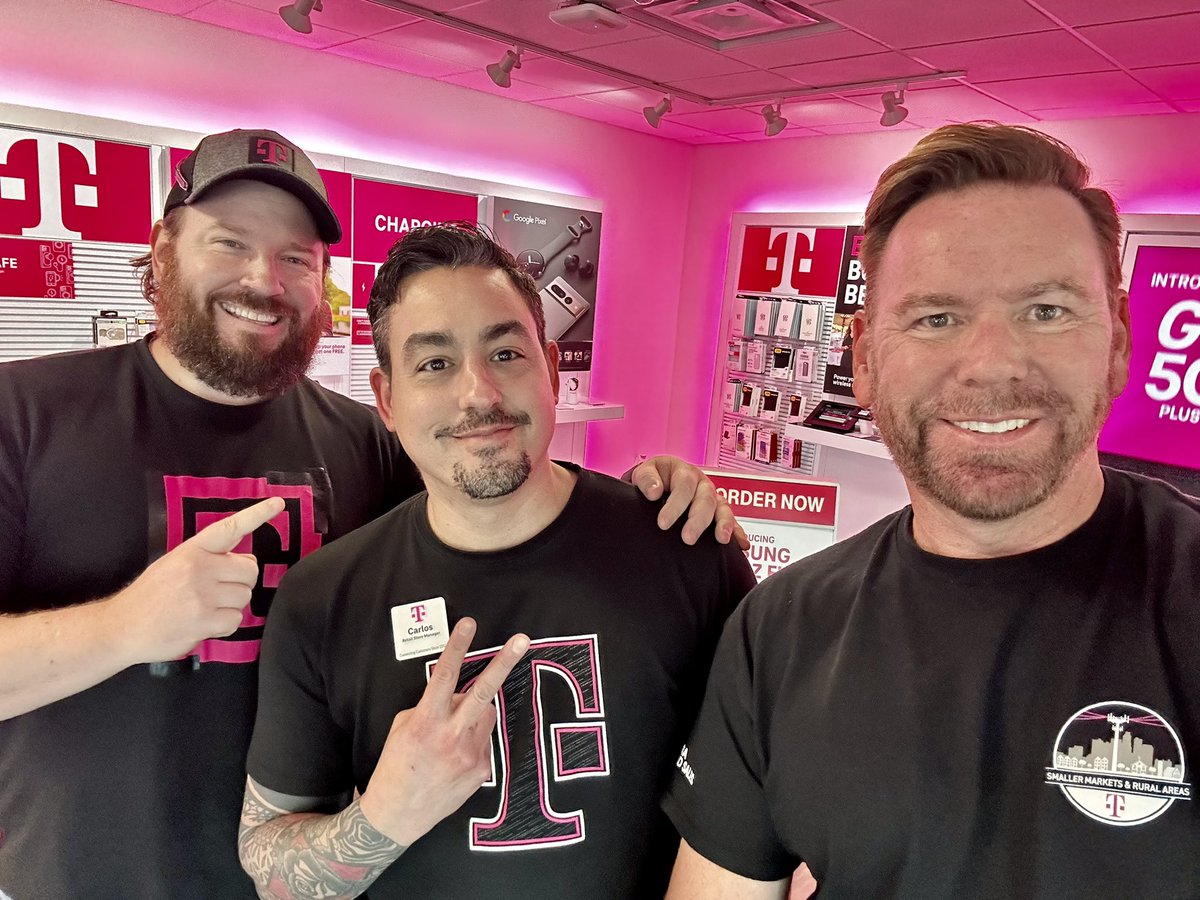 MichaelDuncanLA's tweet photo. Thanks Carlos for a great visit to our Prescott, AZ store. 1st month as a RSM. Keep up the great work! @Larry_Stetz https://t.co/kPxJYYXD0D