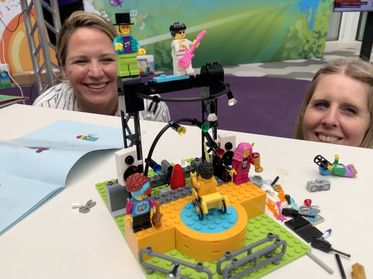 raisingrobots's tweet photo. WOW!🤩Yesterday's launch of the @FLLUK 2023-24 #MASTERPIECE season was ace!

We've got all the @LEGO_Education resources your teams need for the #Discover #Explore &amp; #Challenge season - PLUS expert training, advice &amp; ongoing support!😃

https://t.co/GOY00SEO3c👀

#STEAM #STEM https://t.co/nKPxCwGImO