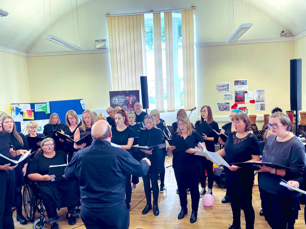 BMSContempChoir's tweet photo. Claremont Gala Performance 🎟️

Singing together like this, stood much closer than normal, was such a special experience, you don’t often get to hear everyone else’s parts when you sing so sharing a space like this was somethinnnng else 💖 https://t.co/eAy7OP8Neu