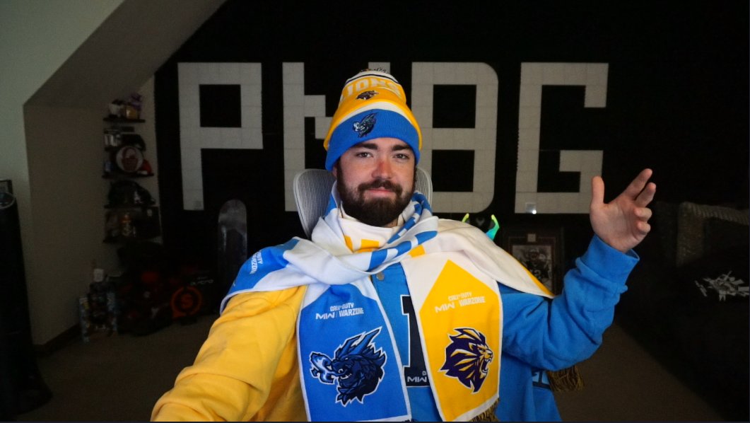 picNICKbasket_'s tweet photo. SHOUTS TO THE LIONS and... DRAKES?? 🥶🦁

Thank you to @ShanieceSaysHey &amp; the @CallofDuty team for the hook up - I don't think I was suppose to both BUT I'm not complaining! 🤝

LIVE NOW for the 75k Ranked Race - Presented by Efuse! - fb . gg/picnickbasket https://t.co/5Cu41gVFWj