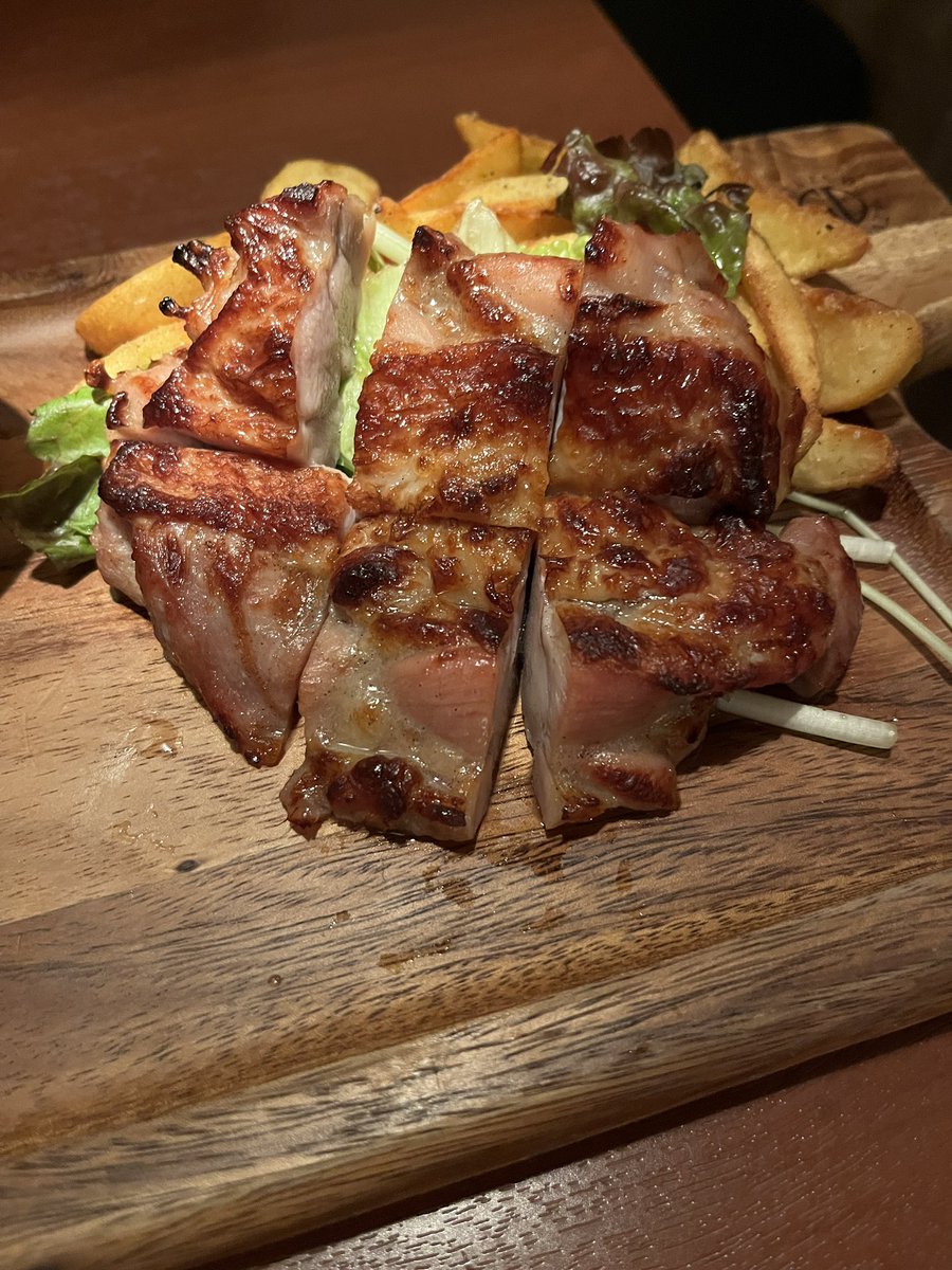 zikomanTV's tweet photo. 本日はYouTube運用に興味を持たれている社長様と会食をしてきました！

僕はゴリ押しの営業が好きではないです。しっかりとヒアリングした上でクライアント様にとって1番いい選択は何なのかを提示させてもらってます✨

一人一人に寄り添ったプランをご提供します🔥 https://t.co/uMMJMfAEnw