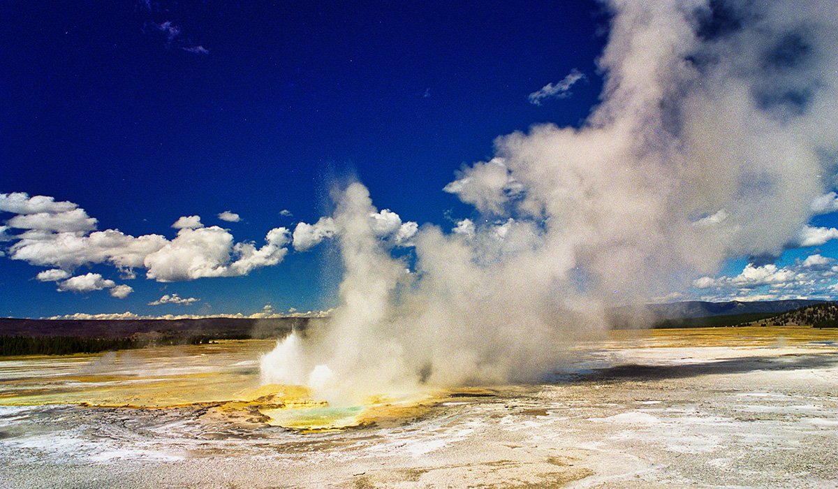 GWDtoken's tweet photo. 📍Today, in the #GREENWORLD EDUCATIONAL section, we are going to talk about Geothermal energy.

A marvel of modern engineering and Earth's natural gift that holds immense promise as a sustainable and reliable energy source.🔋

Thread 🧵

#GreenWorld #GWDToken https://t.co/GysTvc3WDJ