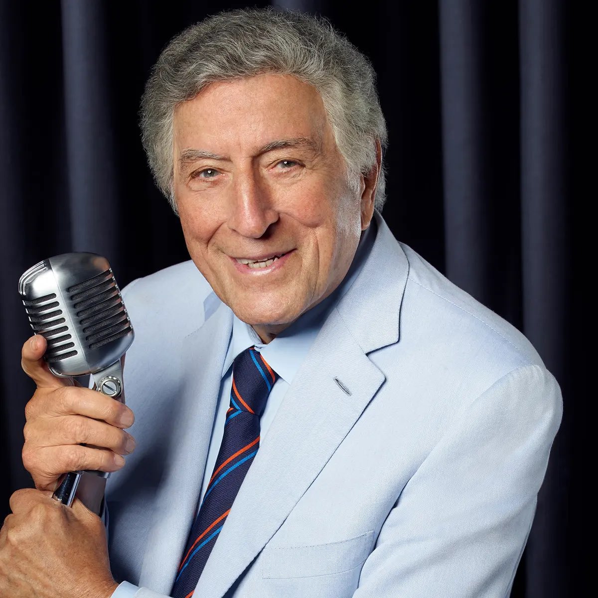 PopCrave's tweet photo. Happy birthday to the legendary Tony Bennett, who would have turned 97 today. https://t.co/gluyHQALhs