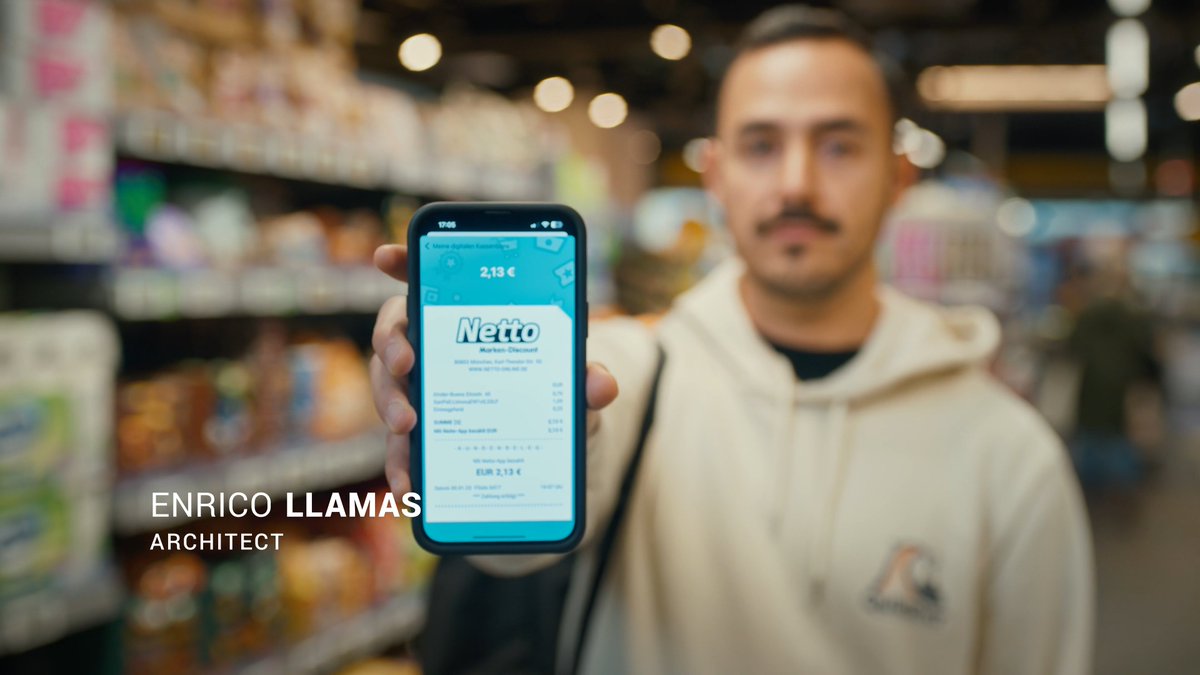 “You get your receipt like this. so it's really quick and effective.” Catch the complete shopping experience at Netto's store in Munich: bit.ly/3Ql0fXl