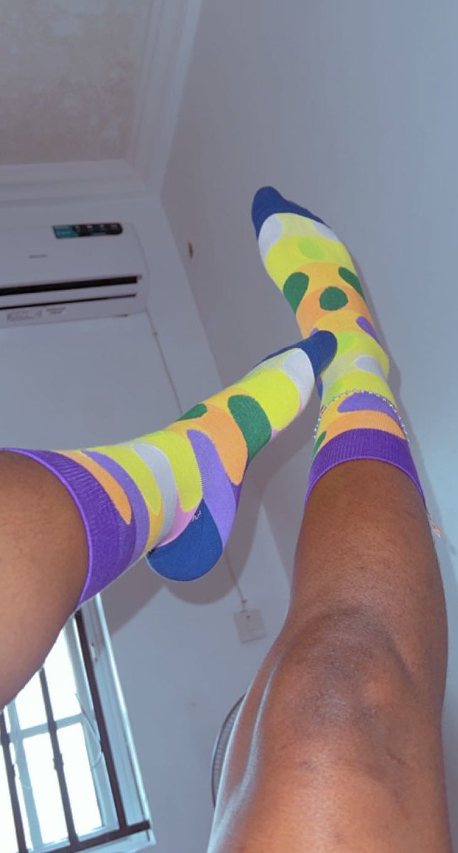 kndlexi_x's tweet photo. @pvmihalache @AcrossProtocol @UMAprotocol @ETHGlobal Socks lovers 💆🏽‍♀️💕 #SocksBattle https://t.co/hIVNmRaqMZ