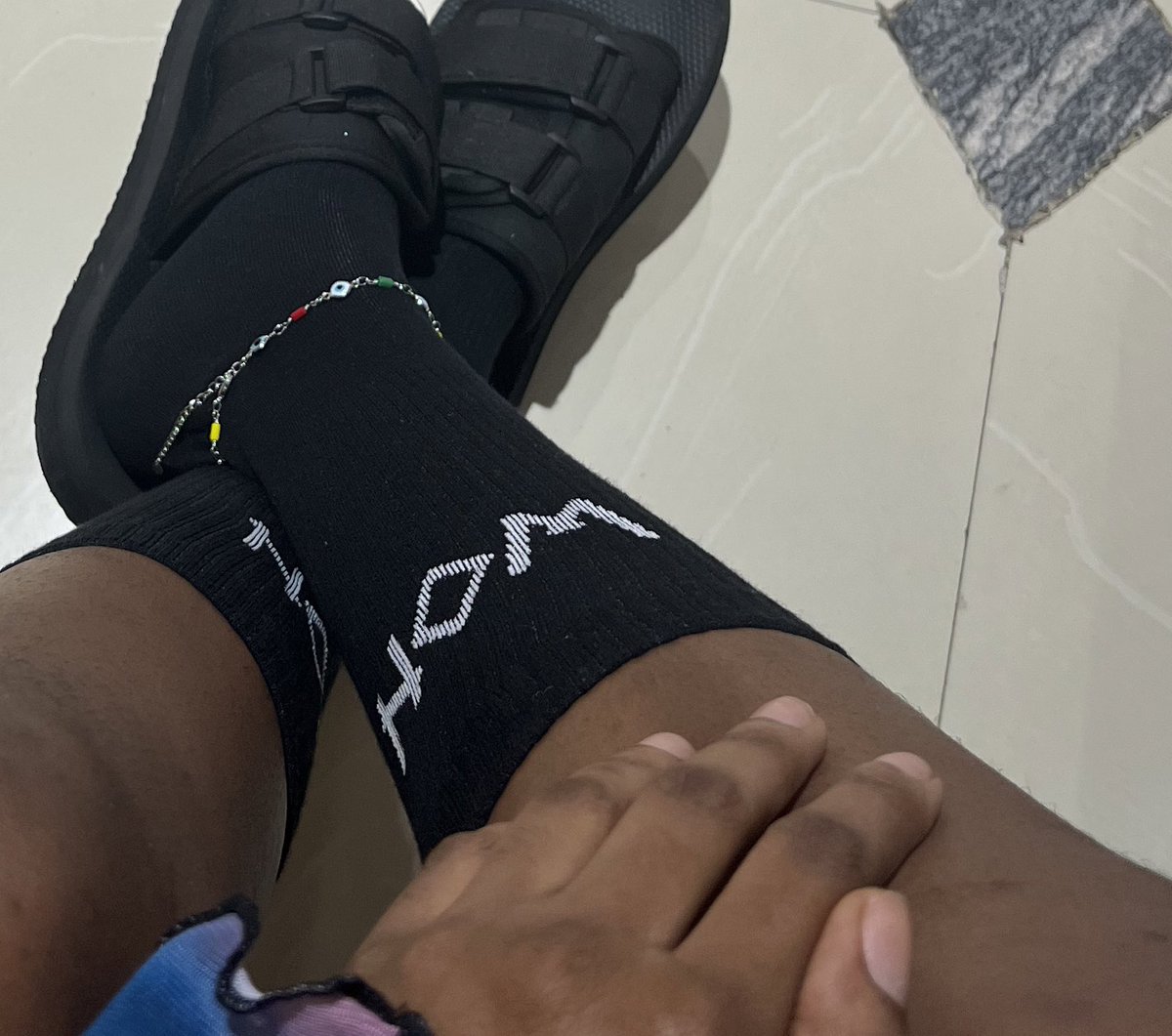 kndlexi_x's tweet photo. @pvmihalache @AcrossProtocol @UMAprotocol @ETHGlobal Socks lovers 💆🏽‍♀️💕 #SocksBattle https://t.co/hIVNmRaqMZ