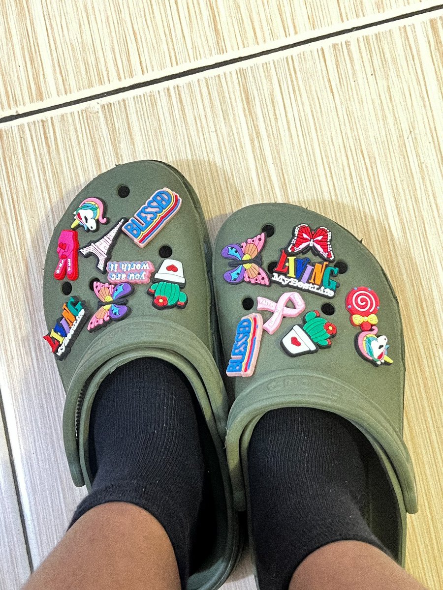 Ponmile069's tweet photo. @pvmihalache @AcrossProtocol @UMAprotocol @ETHGlobal My entry for the #socksBattle 
I’m kind of bummed they’re non crypto ones but at-least my crocs are pretty 🔥🔥 https://t.co/ynVmzEUy15