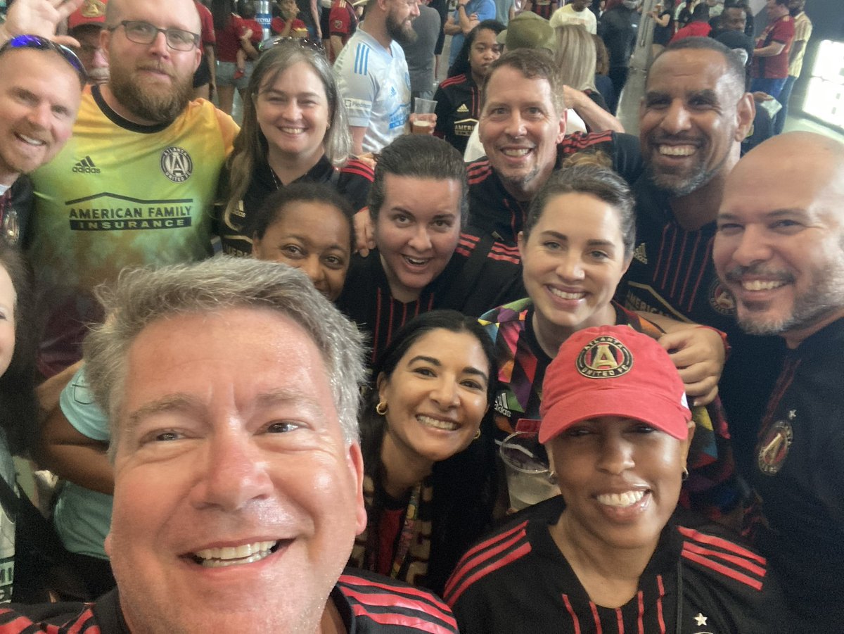 ChiefsSteve's tweet photo. My phone is playing all the hits this morning. Here are a few:
#ATLUTD #UniteAndConquer #RushUnion https://t.co/dbKKB82sdj
