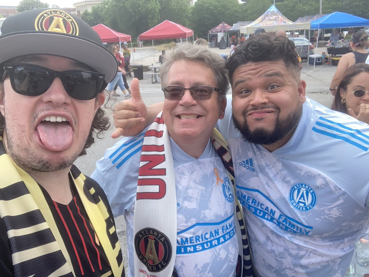 ChiefsSteve's tweet photo. My phone is playing all the hits this morning. Here are a few:
#ATLUTD #UniteAndConquer #RushUnion https://t.co/dbKKB82sdj