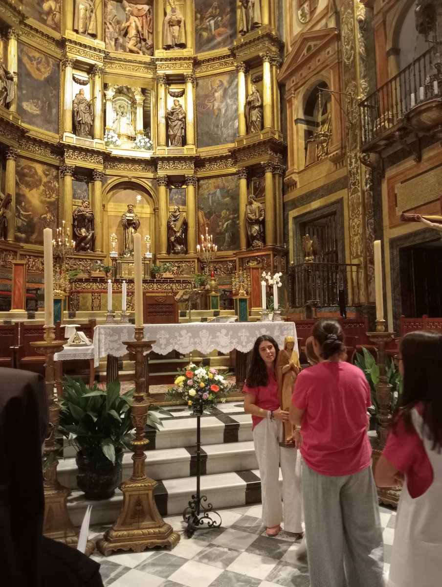 Un grupo de adolescentes de la #Congregación ha comenzado su peregrinación a la <a href="/jmj_es/">JMJ Seoul 2027</a> en #Guadalupe con el Vicario de Talavera de la Reina. Desde Villafranca de los Barros el sábado salen para #Lisboa.