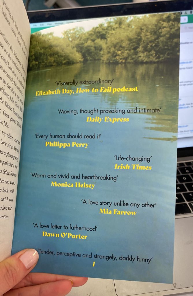 robdelaney's tweet photo. 🇬🇧UK • Take a gander at the soon to be released paperback of A HEART THAT WORKS. If you were waiting to a) know if it was good and b) wanted to pay less, enjoy the quotes in the pics &amp; preorder here! https://t.co/fAL3HLPOen❤️📚 https://t.co/KOzp4mVvlW