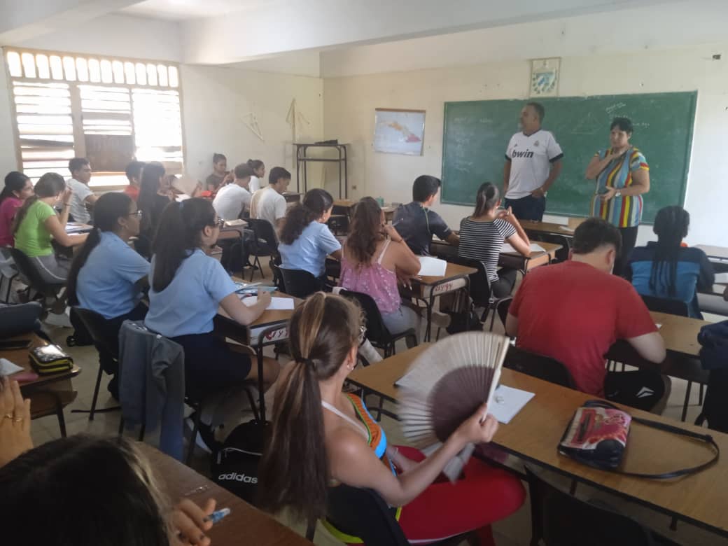 Se efectúa en el día de hoy en #CabaiguánEduca, recorrido por parte de la Dirección Provincial de Educación #SanctiSpíritusEnMarcha