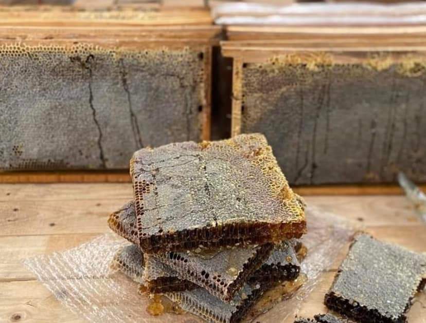Sivasbalevi's tweet photo. Tadına bakmada sıkıntı yok😇
Fiatlarda çok uygun 😃
#Şifa dağıtıyoruz..
#doğal #dağkekiği #gevenbalı #naturelbal #çiçekbalı #gercekbal
#ZİHNİÇİFÇİSİVASBALEVİ 📩🇹🇷
#SonDakika #sivas #kadın #erkek
#Ataturk #dolar https://t.co/lYsnEkE1ZB