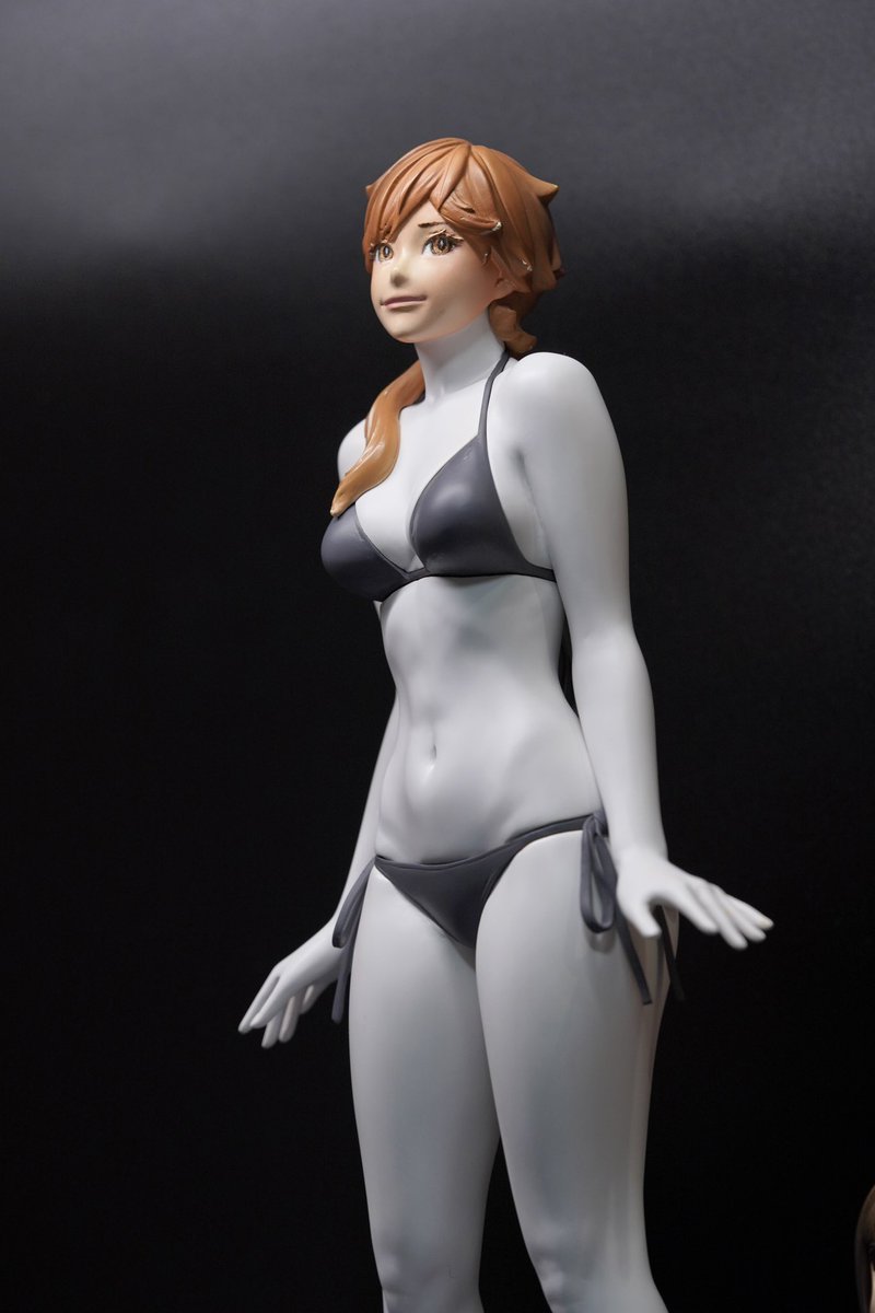 真琴ちゃんの手(掌)を少し小さくするかどうかちょっと考え中。ぱっと見大きく見えるんだけど逆に背がクソでかい感は出てると思うし、どうしようかのう。 