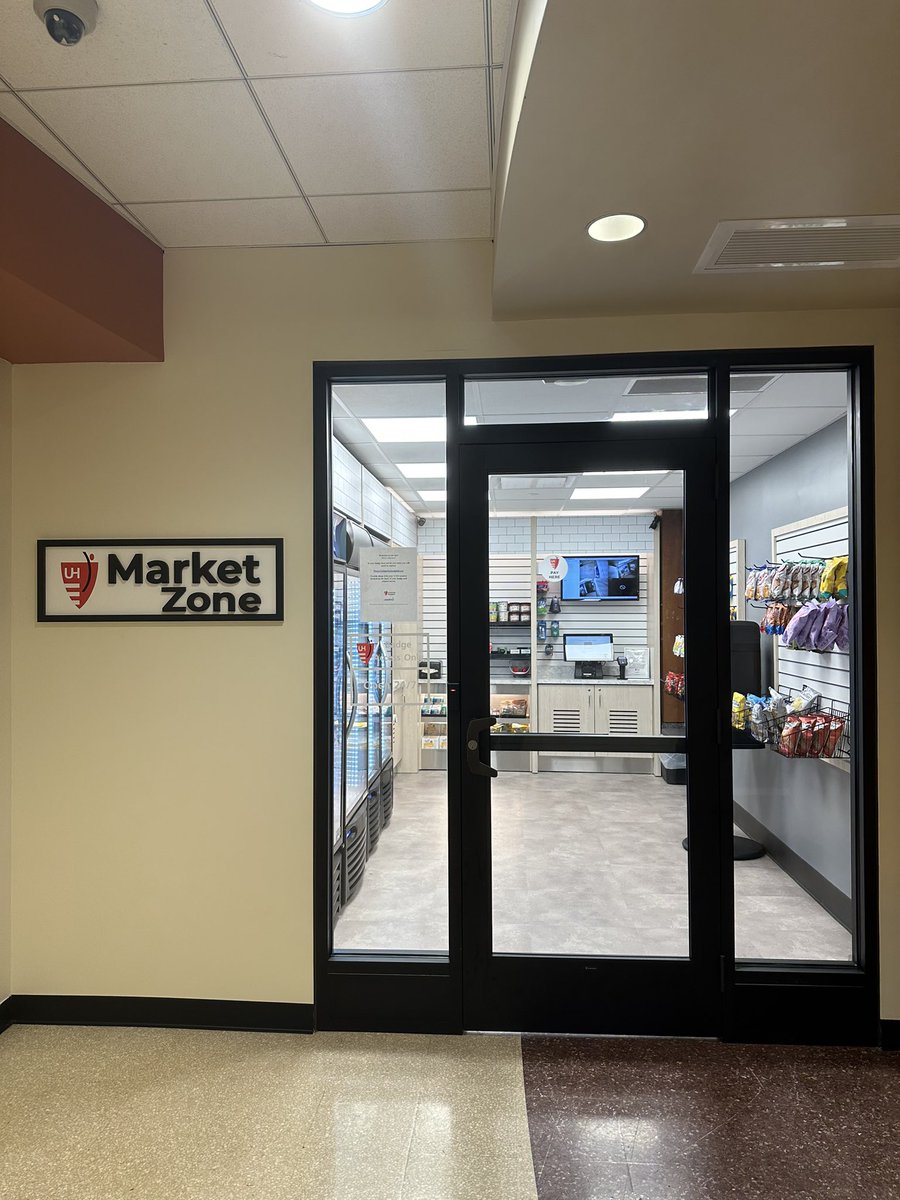 Sodexo_UH's tweet photo. The Market Zone is open ! Checkout our new #MicroMart at @UHhospitals Cleveland Medical Center , we’ve got options from @FarmersFridge , @AmysKitchen , @RaosHomemade , @Starbucks and more! Open 24/7 with your UH badge ☕️🥗🪪 https://t.co/W6pARPQbDH