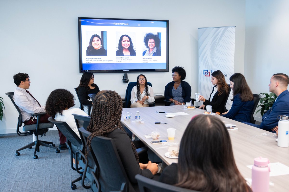 Hunt_Institute's tweet photo. John M. Belk Impact Fellows had the opportunity to hear from some Fellow Alumni who work at THI and ask questions about their experiences. We are so excited for all of impacts these fellows are going to be making! #jmbifellowship