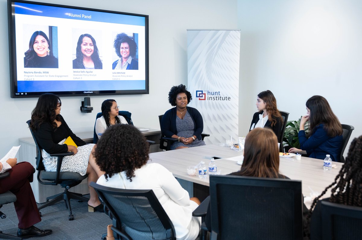 Hunt_Institute's tweet photo. John M. Belk Impact Fellows had the opportunity to hear from some Fellow Alumni who work at THI and ask questions about their experiences. We are so excited for all of impacts these fellows are going to be making! #jmbifellowship