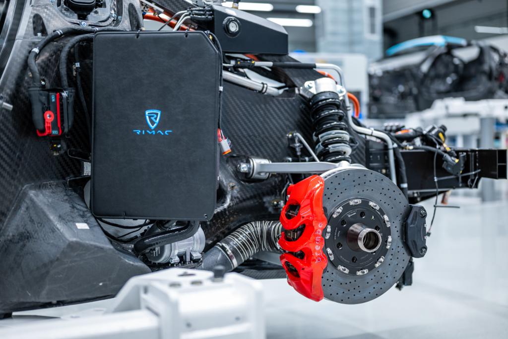 Andrew Tate tweet media