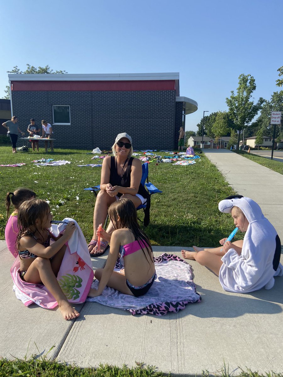 mylibrarylife's tweet photo. First and second graders had so much fun celebrating with a Foam Party on the last day of Summer Dragon Camp! @swartz_creek @Jim_Kitchen @RodneyHetherton https://t.co/3hcG3JdKbn