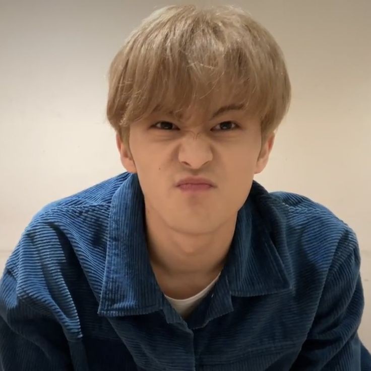 🧊L tweet media