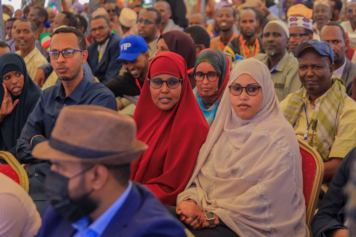 Held a ceremony at Dharaaye, Afdheer Zone, to remember  lost ones &amp; reward members of the public &amp; security forces who played the leading role in the victory over AlShabaab a year ago when the terrorists attacked Somali Region. Stressed the need for more vigilance!