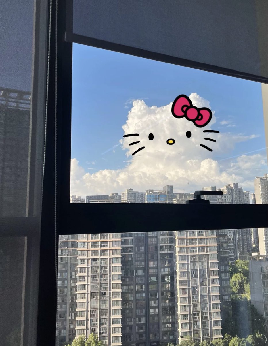 hello kitty in the sky