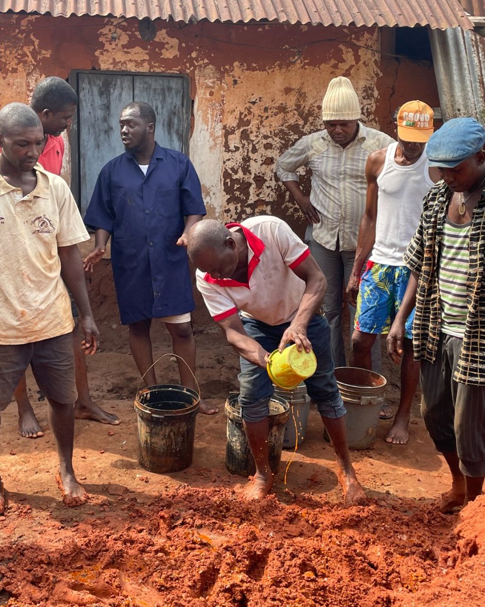 mowaaofficial's tweet image. Our participants delved into traditional practices, learned practical techniques for assessing damage, identifying suitable source pits, and mastering methods for moulding, waterproofing, polishing, and repairs.

#MOWAA #Heritage #ConservationWorkshop