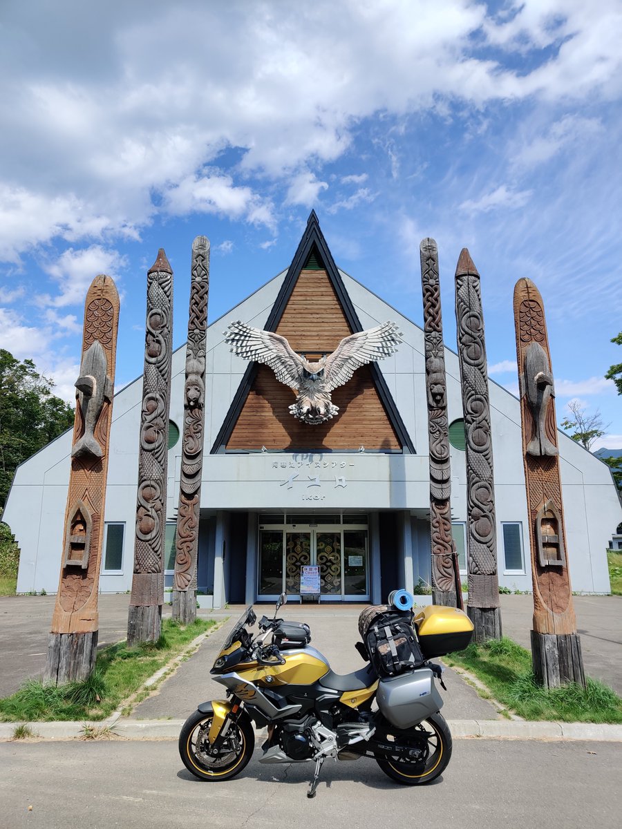 _shusan_'s tweet photo. プロフィール更新！
名前：シュウ
現愛車：F900XR、VFR800(RC46後期)
国内は離島以外走破済&amp;関東道の駅スタンプラリー2016 全駅制覇
好き：ソロツー、妻（書けって言われた）
苦手：コーナーが遅い直線煽り車両、爆音カスタム
一言：離島ツー行きたい
※写真は歴代愛車
#バイク乗りとして軽く自己紹介 https://t.co/A5IwF5AnnA