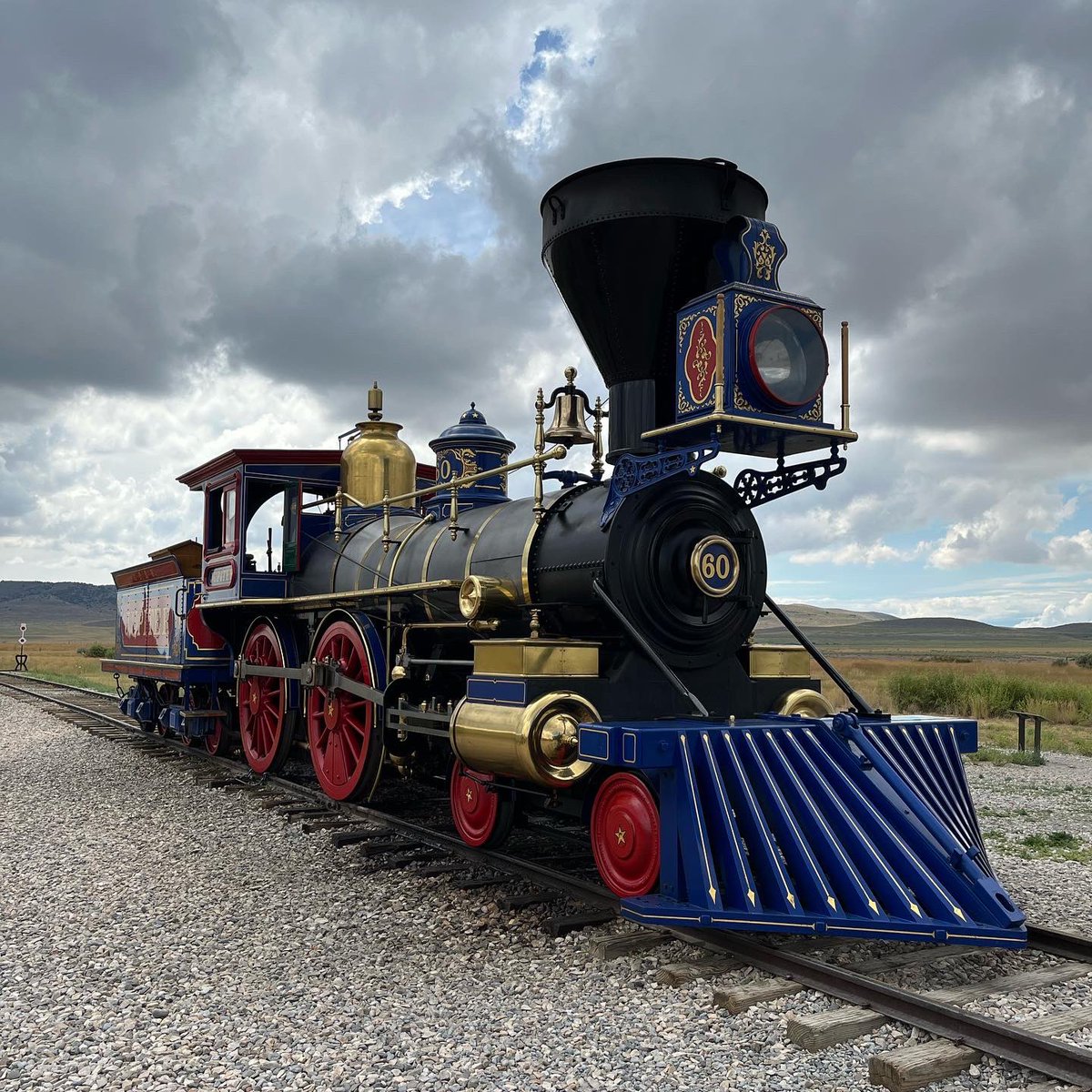 bastiaangerms's tweet photo. Railroad and Disney history: Ward Kimball painted these replica’s of the steam trains attending the Golden Spike ceremony on the 10th of May 1869 🚂.
https://t.co/MnUzOHfUND https://t.co/rqnPZZkzj1