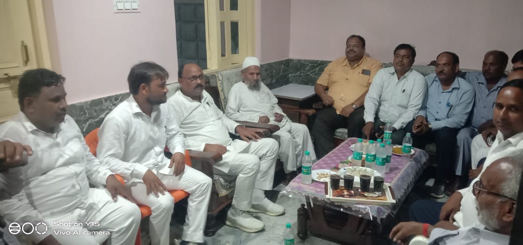 #अपना_बूथ_करो_मजबूत
अपनो के साथ अपनो के बीच
आज दिनाँक 03-08-2023 को कानपुर मंडल के कन्नौज जिले में विभिन्न स्थानों पर सम्मानित साथियों से सामाजिक,राजनैतिक मुद्दों पर चर्चा परिचर्चा करते हुए।