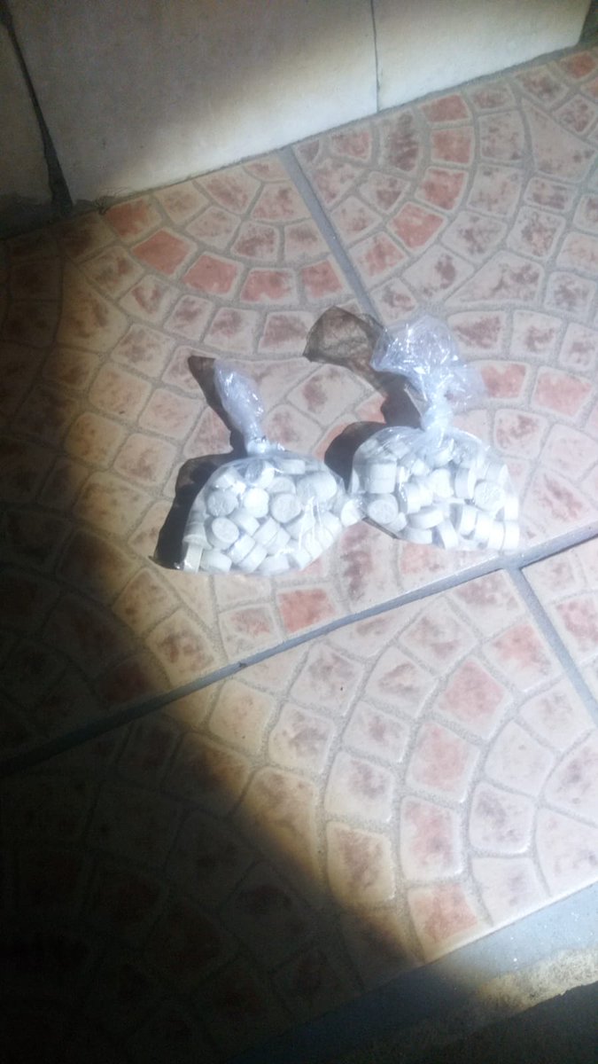 eye_unit's tweet photo. We came, we saw, we arrested..
Intel driven operation resulted in over 150 Mandrax drugs taken off the streets of Soweto. Including 1 illegal firearm. Suspects and evidence booked.
#asidlalinotsotsi
#eyeopsinterventionunit https://t.co/kMU0tPAx4u