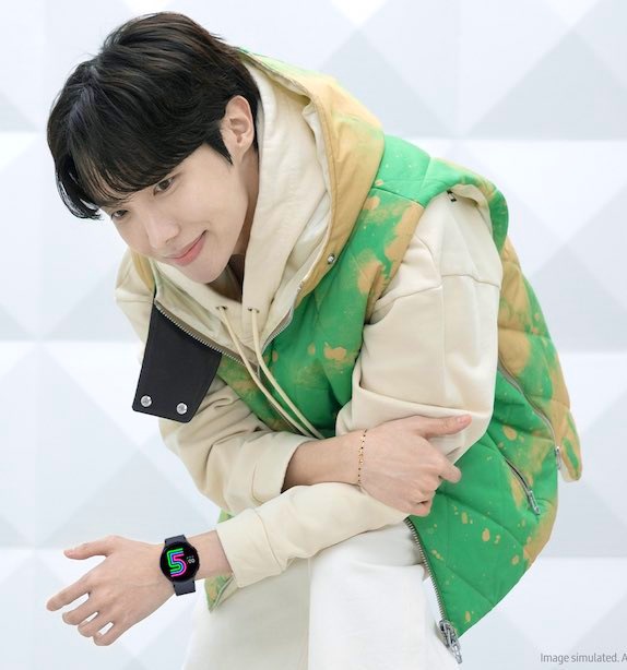 stephany_bts7's tweet photo. 😊💕
Samsung es como Louis Vuitton,
le encanta presumir de lo lindo a Jung dios Hoseok, primero con el Galaxy Z Flip 5 y ahora con su más reciente #GalaxyWatch6 

WE LOVE YOU J-HOPE 🦋
FASHION ICON JUNG HOSEOK
#jhope #Galaxyxjhope
#제이홉 #jhopexSamsung https://t.co/ozkD3ScmIc