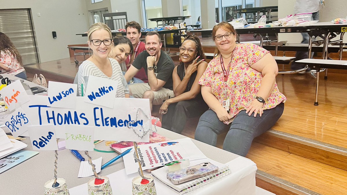 ThomasTexans1's tweet image. 3rd Grade Teachers Learning and leveling up! #LevelUpPISD #thomasstrong