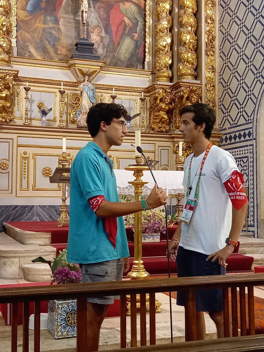 sscc_iberica's tweet photo. 🔴 #JMJLisboa2023: Hoy nuestros jóvenes han asistido a la segunda catequesis: la amistad social, acompañados por el obispo de Getafe, donde han salido al encuentro de realidades mas marginales y difíciles. Y han dado testimonio sobre Juego de Niños y Regina Mundi. #veranosscc https://t.co/W9FnRRiDgt