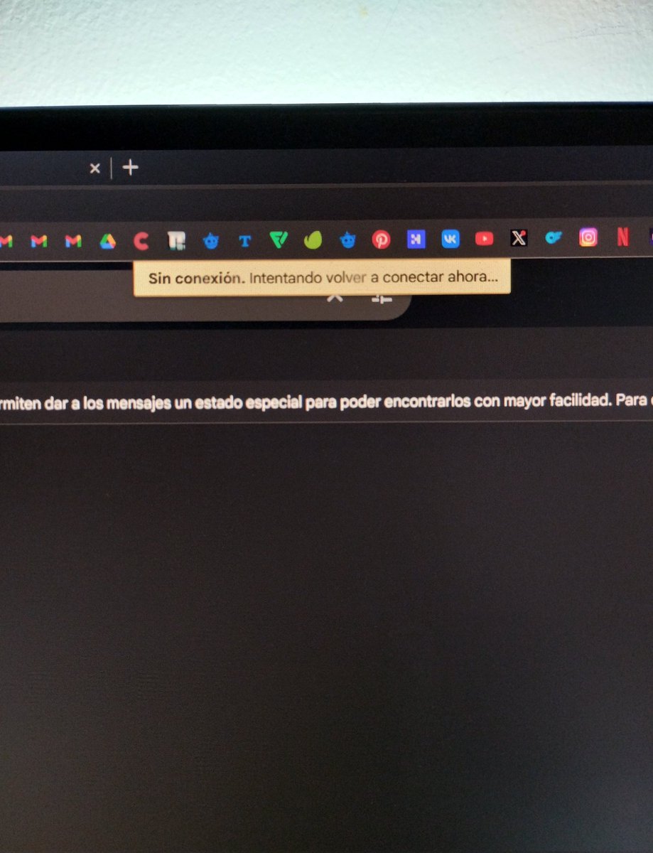 vid_january's tweet photo. Quería saludar a todos mis queridos contactos e informarles que no existe un peor proveedor de internet en el hogar que @MovistarCo. #MeVomito 🤢🤮
Les agradezco traerme buenas memorias del lento internet de los 90s, pero desde hoy les digo adiós y me voy con @ETB. https://t.co/GloLcmj2BO