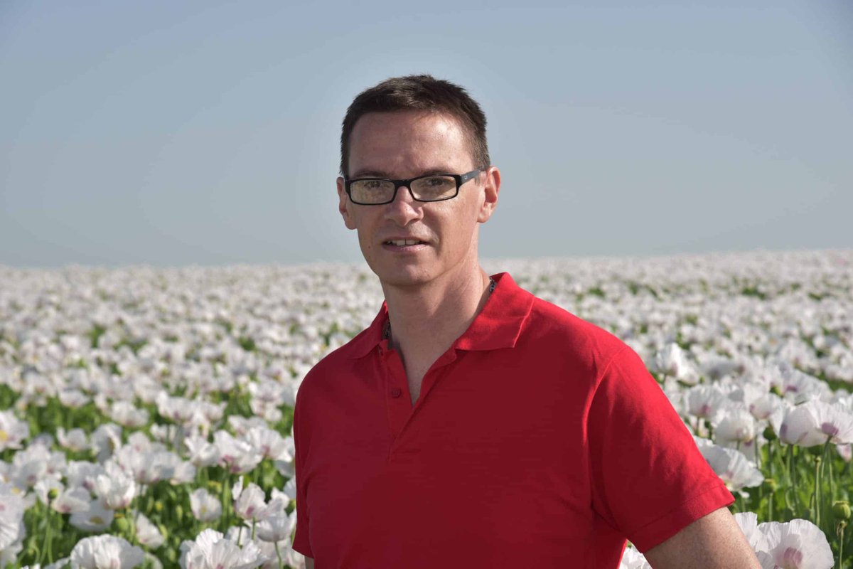FNSEA's tweet photo. 🔜📻 Peut-il y avoir un monde sans pesticides? @Milard77 , président @FDSEA77 , sera sur @Europe1 #Europe1Soir aujourd'hui à 19h35 pour en débattre. https://t.co/dnJn6qVDF7