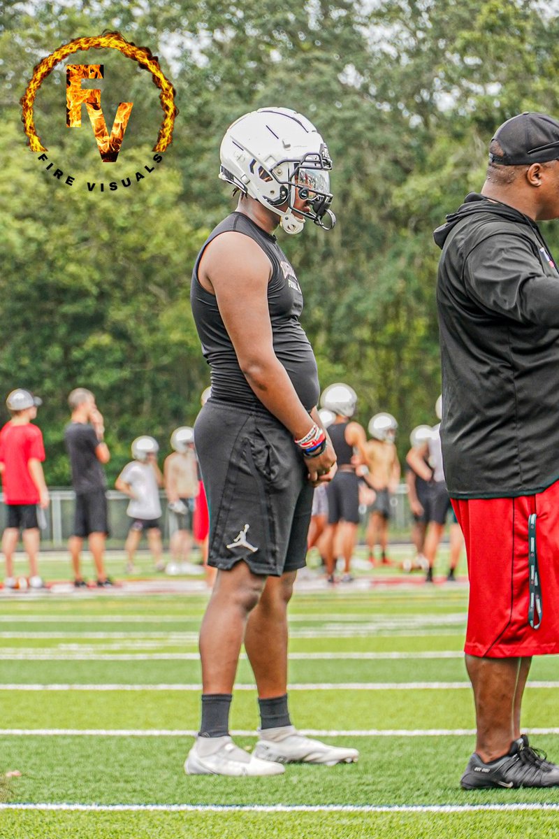 firevisuals__'s tweet photo. Bloomingdale Bulls 🤘🏾🐂 https://t.co/FKGVjoNtIS