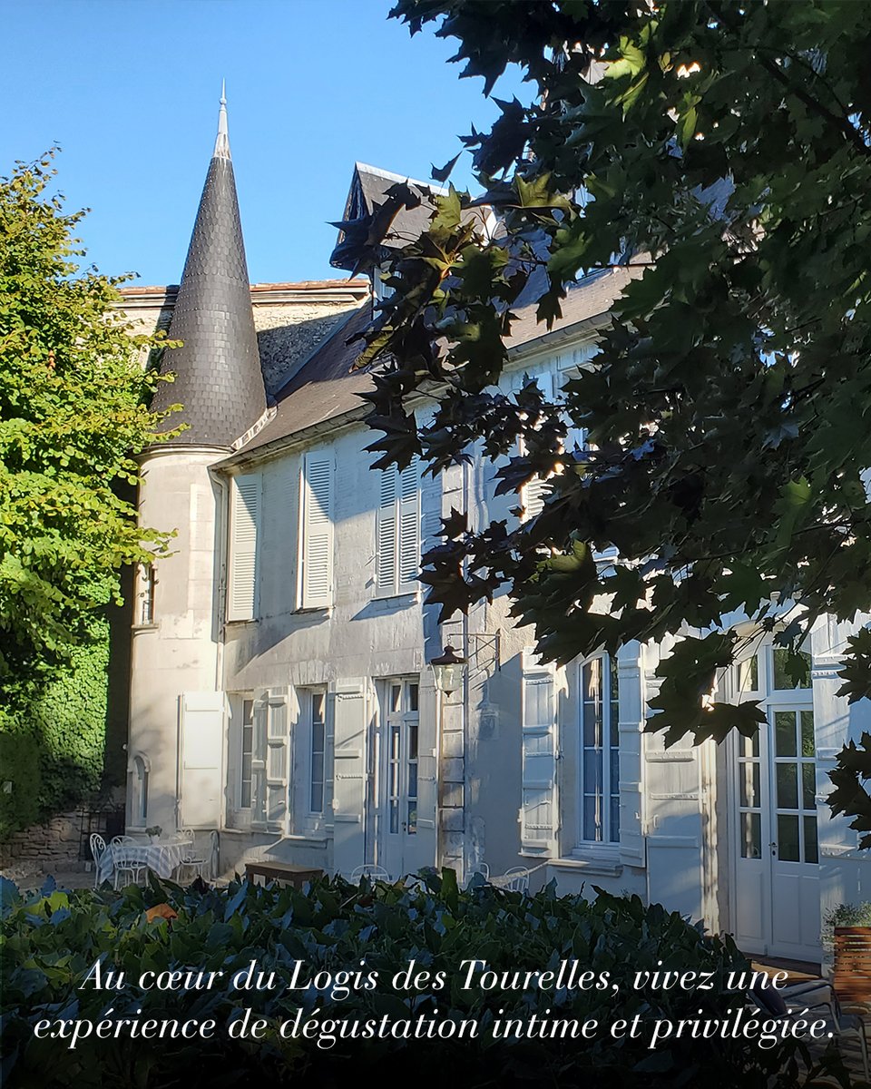 Cognac_Official's tweet photo. Dans un hôtel particulier au cœur du quartier historique de #Cognac, embarquez pour une #dégustation multisensorielle d'un Cognac en accord avec des bouchées sucrées et salées.
📸© Logis des Tourelles
#ExploreCognac #tourisme https://t.co/9WzJYtFXY2
