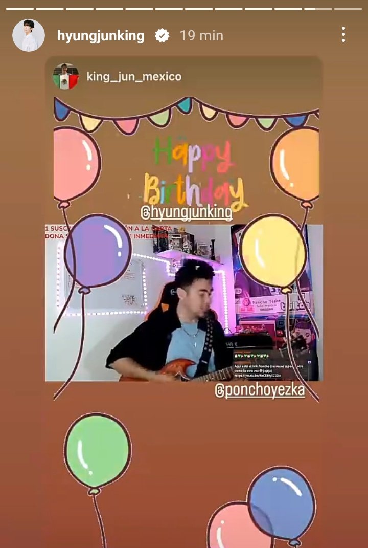 estfaniaTripleS's tweet photo. Hyung Jun @official_KHJ87 vio la mañanitas rockeras de @PonchoYezka que compartieron las fans en Instagram y las compartió en sus historias
#HappyHyungJunDay
#HappyJjunDay
#HappyDay김형준
👇
https://t.co/dqlvPZdSK3 https://t.co/dj7YSqAVvq
