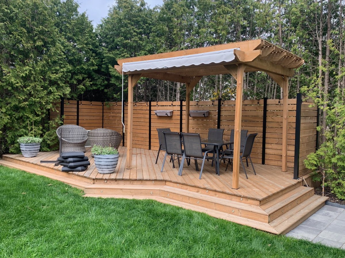 DeckGoose's tweet photo. Customer wanted the most natural looking shade of stain that provided protection for the wood. Mission accomplished. Stain purchased from @StandardPaintWP https://t.co/9m49PotXDl