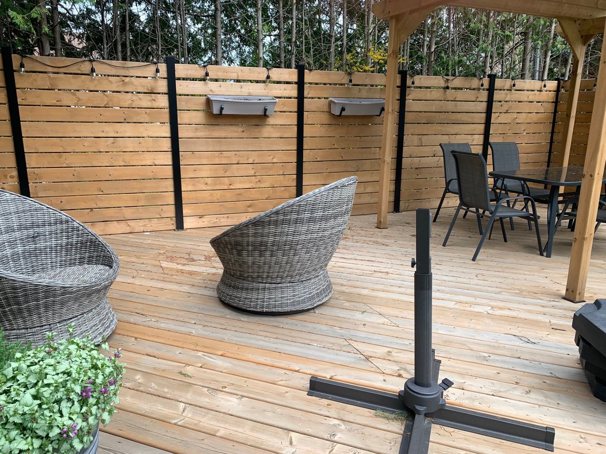 DeckGoose's tweet photo. Customer wanted the most natural looking shade of stain that provided protection for the wood. Mission accomplished. Stain purchased from @StandardPaintWP https://t.co/9m49PotXDl