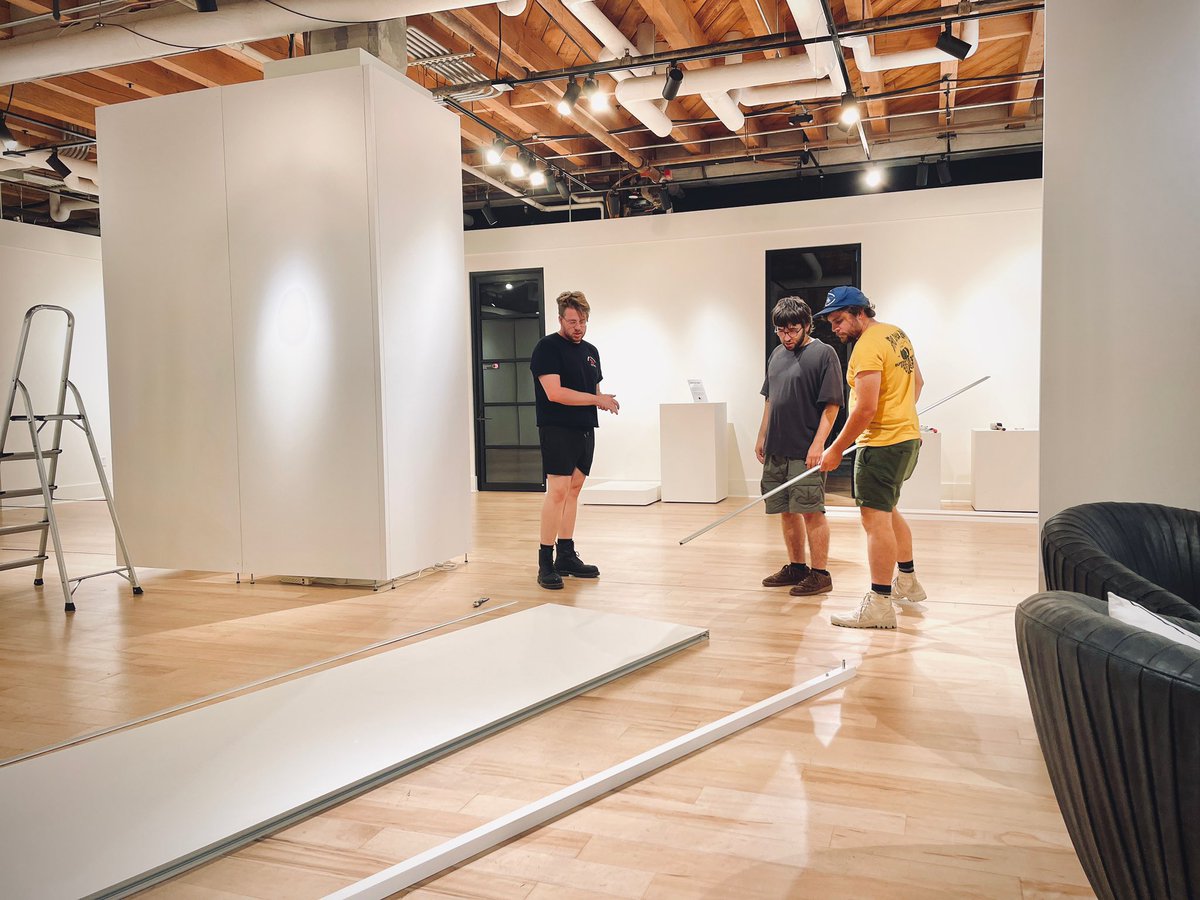 marn_arts's tweet photo. Pardon our dust! 🧹

The MARN team is working hard to install our upcoming exhibition, “gener8tor Art x Sherman Phoenix”

⚡️

Special shout-out to Christian Franczyk and Alex Niemann pictured helping out here with MARN Gallery Preparator, Seth Ter Haar. https://t.co/WBVUv0nBYP