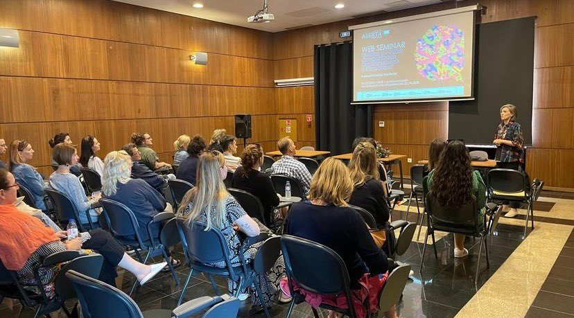 IsuErasmus's tweet photo. Our Secretary of Dentistry Faculty, Cemre Şerbetçioğlu participated in Erasmus Staff Mobility at University of Aberta, Italy and represented our university within training mobility. We love supporting our staff and assisting them in their Erasmus journey🇪🇺🇹🇷🇮🇹 #erasmus https://t.co/QBEFX4umQP